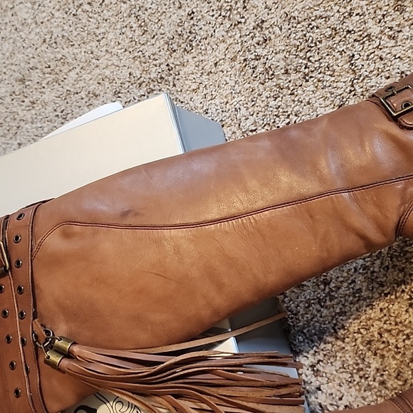 ZIGIny size 8 boots! - Picture 5 of 8